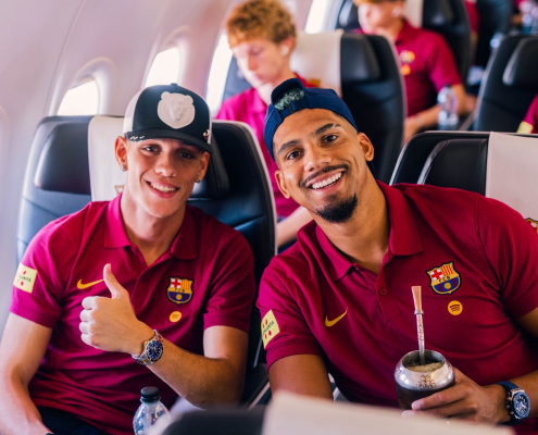 Escudo del FC Barcelona Llegada a Birmingham La plantilla aterriza en la segunda ciudad de Inglaterra, donde permanecerá hasta el 3 de agosto Primer equipo Fecha de publicación Hace 1 hora