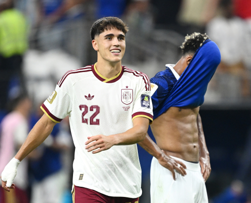 Escudo del FC Barcelona Ocho finalistas de Culer Con una asistencia de Olmo y un penalti ganado por Lamine Yamal, España volverá a competir por el título 16 años después / Fotos: Primer Equipo de FIFA Fecha de publicación Hace 10 horas