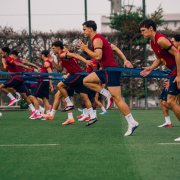 Escudo del FC Barcelona Otra sesión Los blaugranas completan el único entrenamiento del martes antes de realizar una doble sesión el miércoles Primer Equipo Fecha de publicación Hace 4 horas