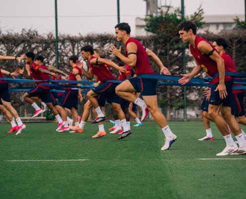 Escudo del FC Barcelona Otra sesión Los blaugranas completan el único entrenamiento del martes antes de realizar una doble sesión el miércoles Primer Equipo Fecha de publicación Hace 4 horas