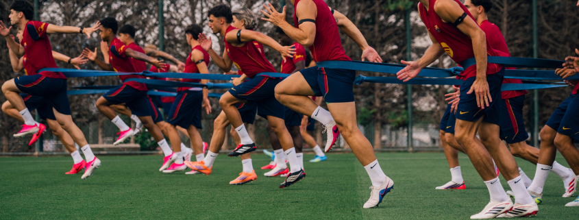 Escudo del FC Barcelona Otra sesión Los blaugranas completan el único entrenamiento del martes antes de realizar una doble sesión el miércoles Primer Equipo Fecha de publicación Hace 4 horas